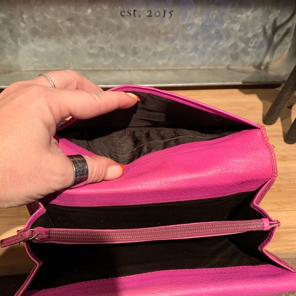 Rehab needed Gucci wallet - Picture 13 of 16